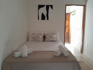 2 bedrooms, iron/ironing board, Internet, bed sheets