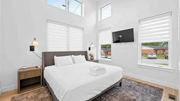 3 bedrooms, iron/ironing board, travel crib, WiFi