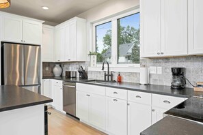 Unclassified image, 3 of 31, button