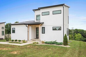 Exterior - 3-story home for 12 Near Ark w/Hot Tub & Parking! (Dry Ridge)