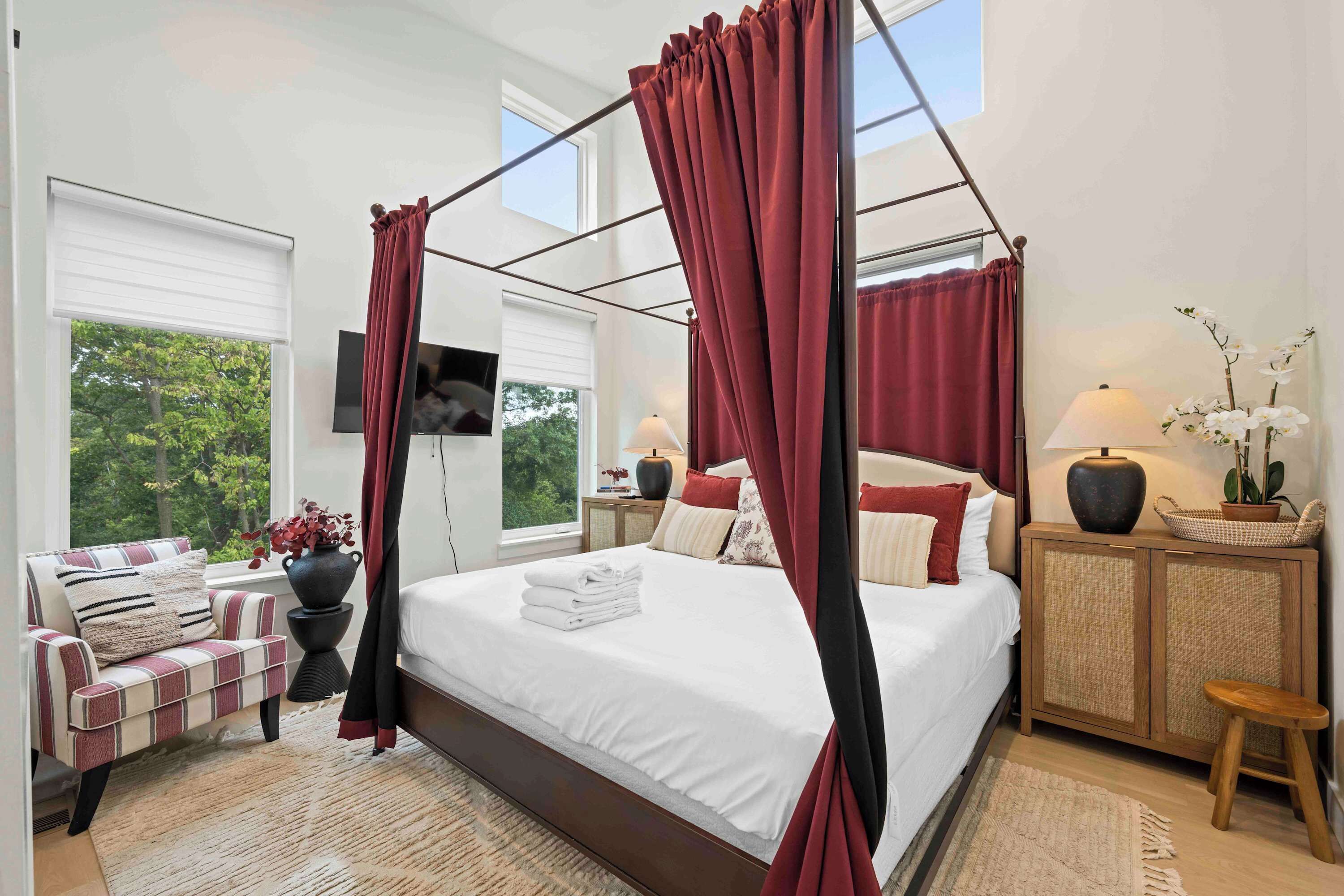 3 bedrooms, iron/ironing board, travel crib, WiFi