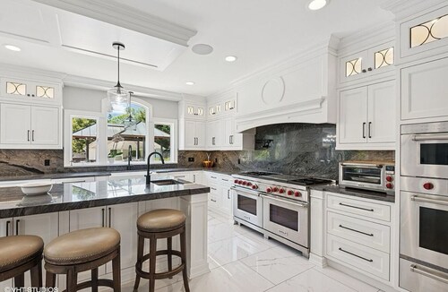 Luxury Estate w. Heated Pool, Movie Theater & Resort Yard! Minutes to Ryder Cup