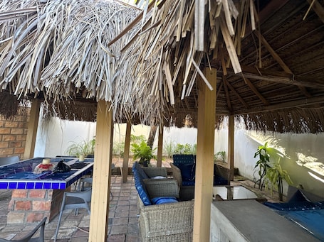 Terraza o patio. Ate Amanha
