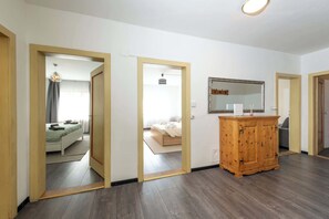 2 chambres, bureau, fer et planche à repasser, Wi-Fi