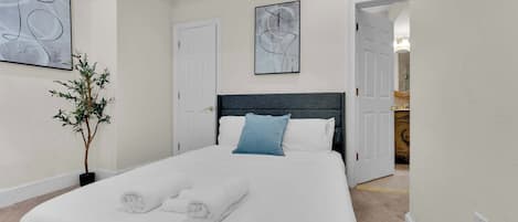 4 bedrooms, WiFi, bed sheets