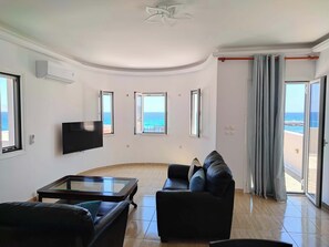 TV - Beachfront Ela Luxury Stay with Jacuzzi & Views (Agia Pelagia)