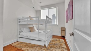 3 bedrooms, WiFi, bed sheets