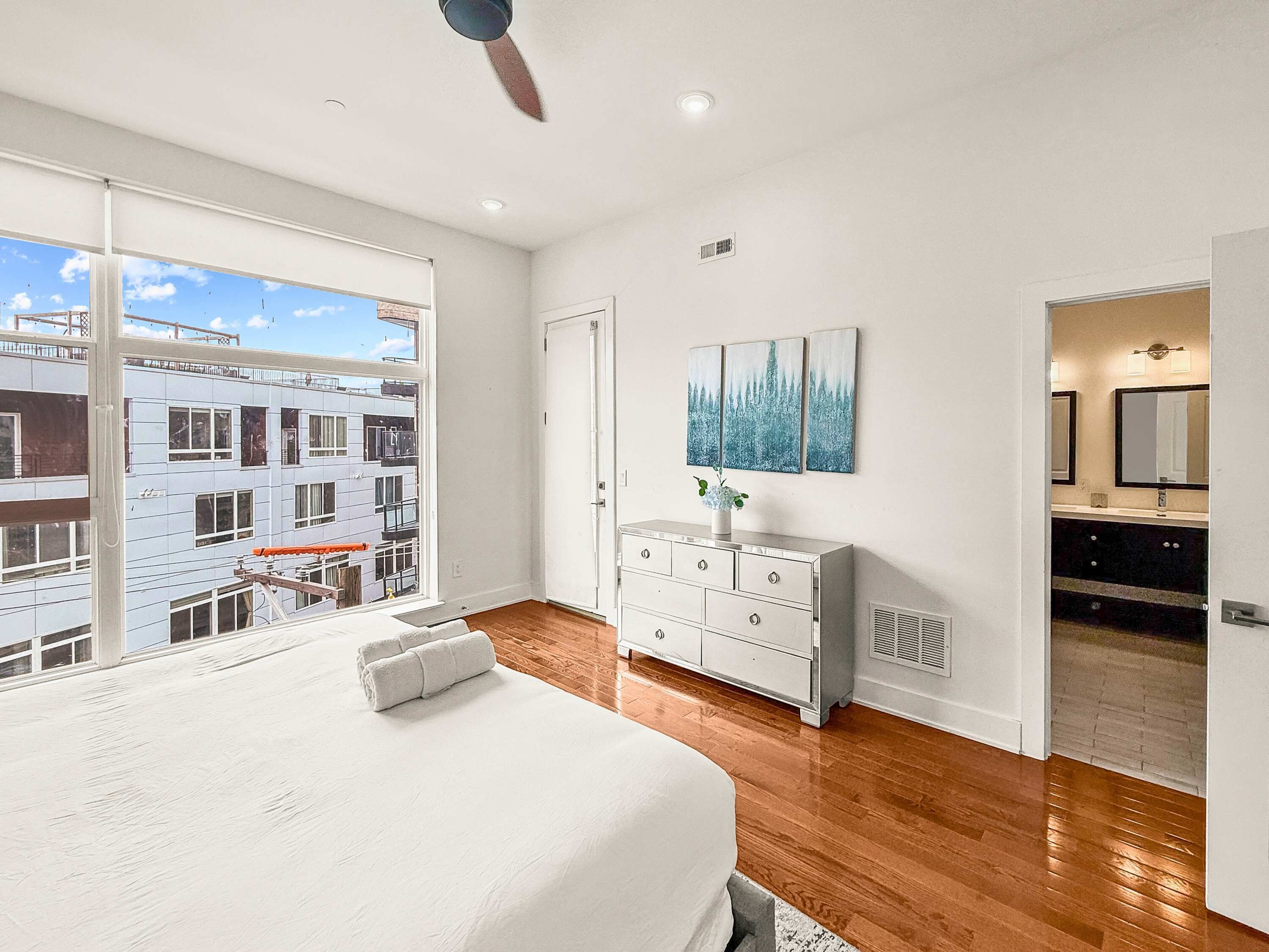 3 bedrooms, WiFi, bed sheets