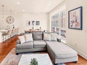 Televisio, työhuone