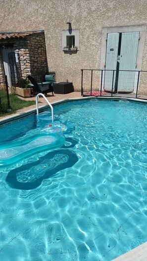 Pool - Guest Room 'A L'ombre Des Amandiers - Room 2' with Shared Pool, Communal Garden and Wi-Fi (Saint-Martin d'Ardèche)