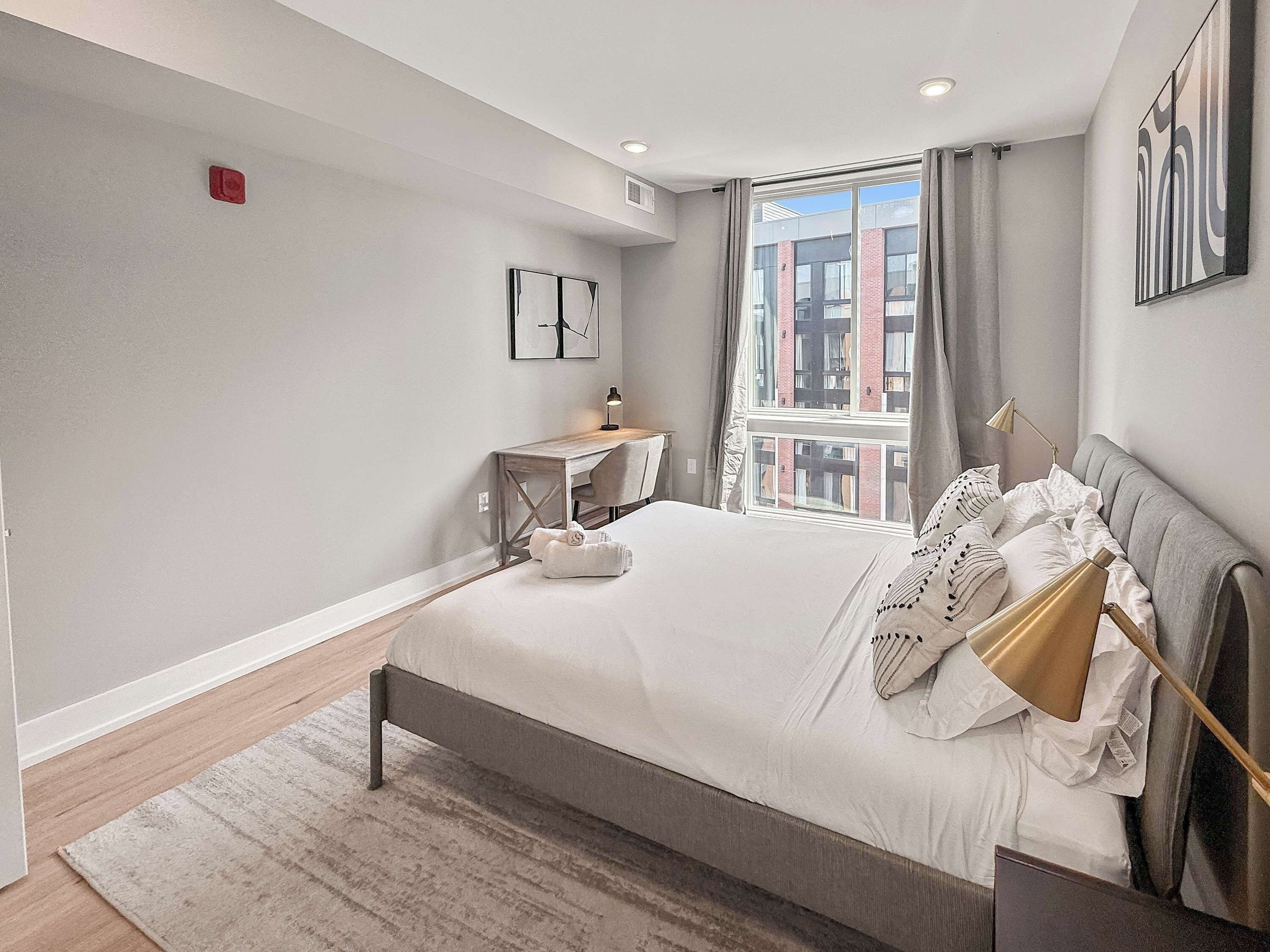 1 bedroom, bed sheets