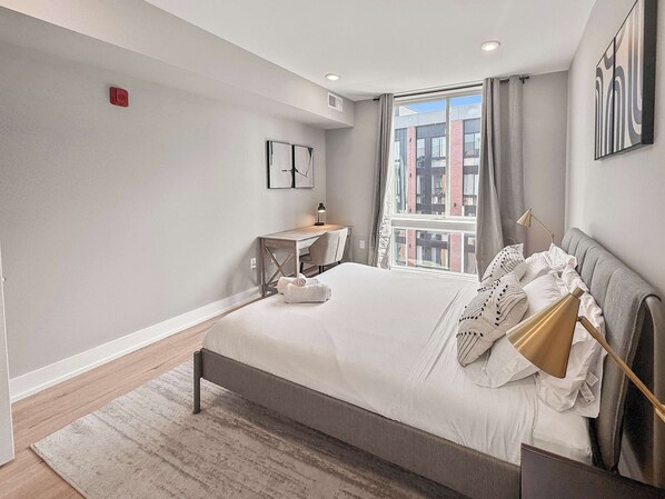 1 bedroom, bed sheets