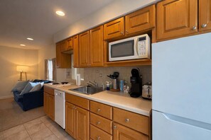 Unclassified image, 4 of 9, button