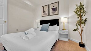 1 bedroom, iron/ironing board, WiFi, bed sheets - Chic 1BR Retreat | Sleeps 4 | Liberty Bell Philly (Philadelphia)