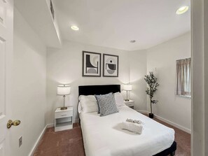 1 soverom, strykejern/-brett, wi-fi og sengetøy