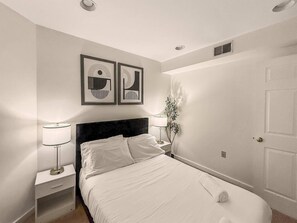 Unclassified image, 4 of 9, button