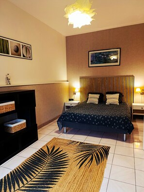 2 Schlafzimmer, Bügeleisen/Bügelbrett, WLAN, Bettwäsche