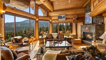 TV connectée, cheminée