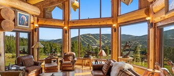Grand Ski Retreat | Hot Tub, Fireplace + Views!