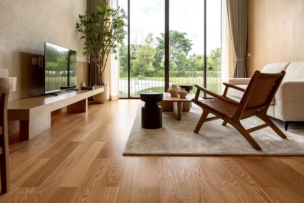 Living area - Odina Hotel (Watthana Nakhon)