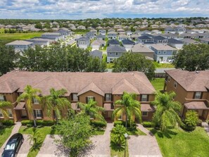 Exterior - Annas Stunning Townhome In Regal Palms Resort Near Disney 3 Bedroom Townhouse (Davenport)