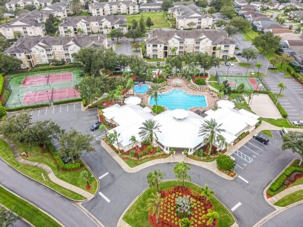 وحدة سكنية متصلة - ٣ غرف نوم | المنشأة من الخارج