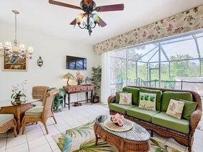 Townhome, 3 Bedrooms | Living area