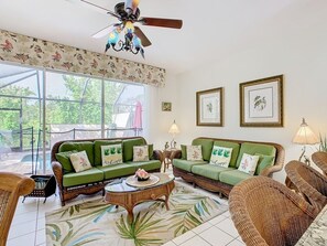 Townhome, 3 Bedrooms | Living area