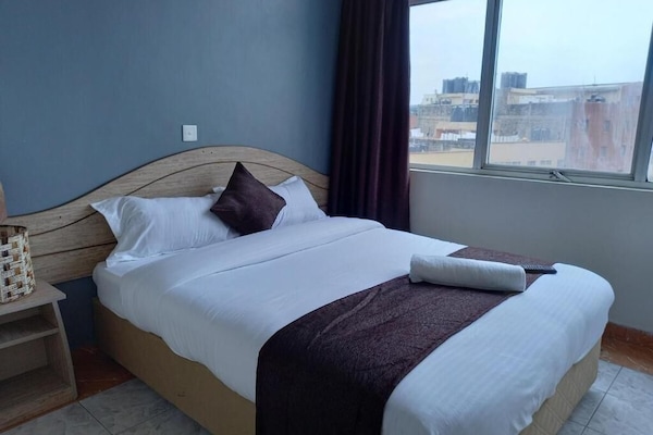 Deluxe Single Room | Free WiFi, bed sheets