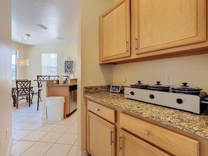 Villa, 5 Bedrooms | Private kitchen