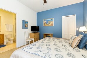 4 عدّة غرف نوم ومساحة عمل للكمبيوتر المحمول ومكواة/لوح كي