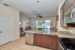 Resortwoning, 3 slaapkamers | Privékeuken | Een koelkast, een oven, een koffiezetapparaat/waterkoker