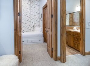 Townhome, 4 Bedrooms | 4 bedrooms, iron/ironing board, free WiFi - Freemont Building F4 4 Bedroom Townhouse (Edwards)