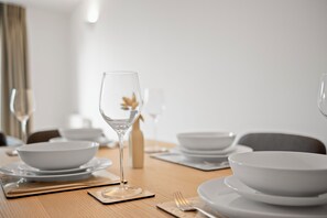 Dining - Spacious 3BR Kings Cross - FAST WIFI (London)