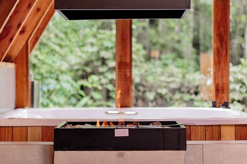 Chalet Lua - Hot tub, Fireplace, Swimming pool, Streaming, Breakfast