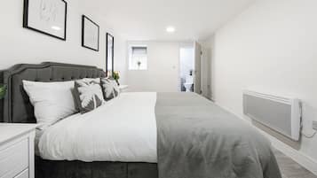 2 habitaciones, tabla de planchar con plancha, wifi y ropa de cama