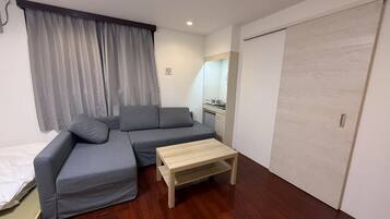 Desk, laptop workspace, free WiFi