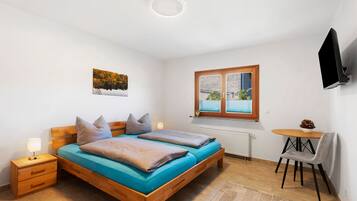 3 bedrooms, WiFi, bed sheets