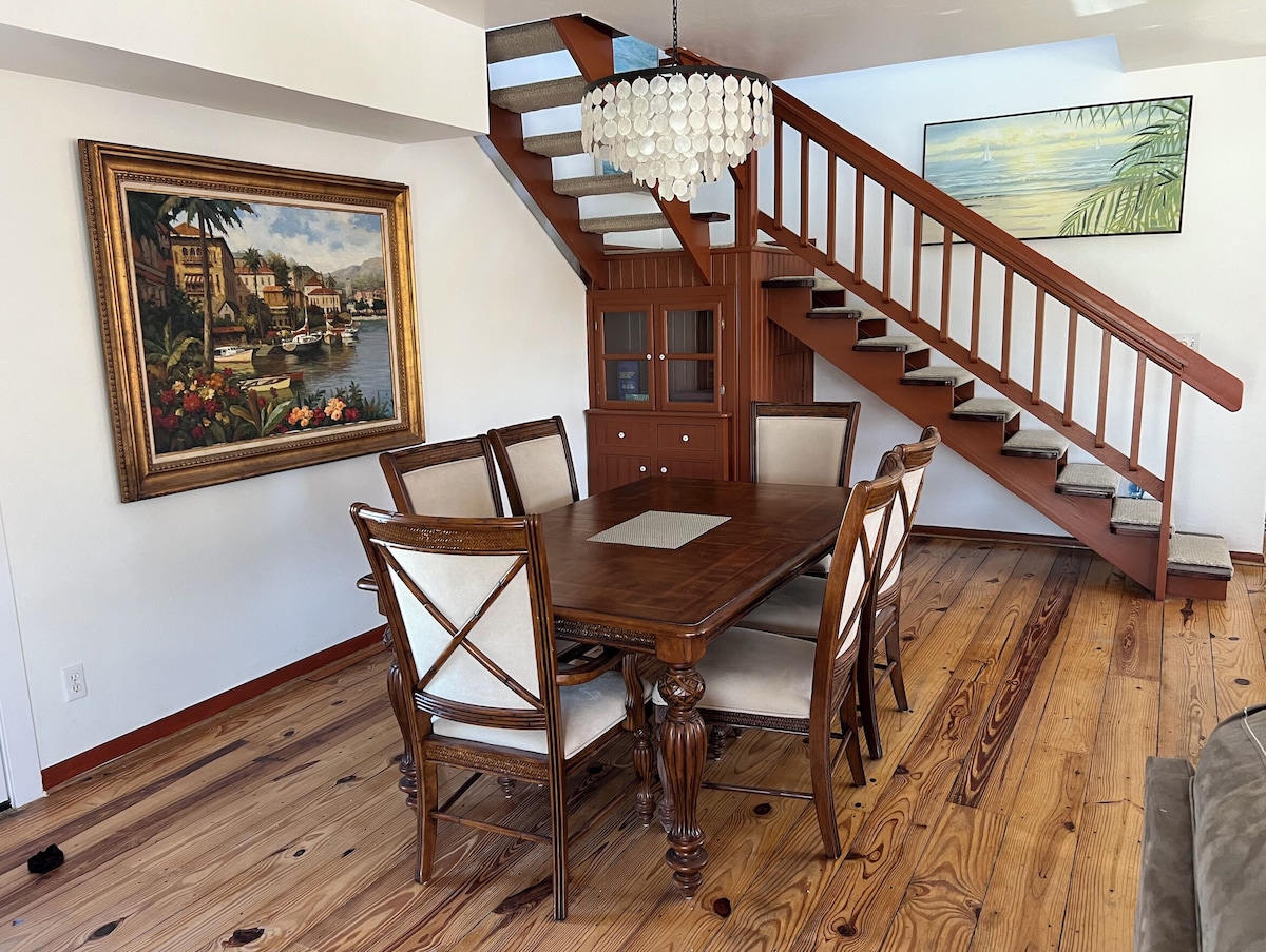 Photo 15 of Spacious apartment on two floors with beautiful sunset views.