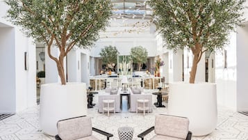 4 restaurants, breakfast, lunch, dinner served; Moroccan cuisine