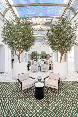 4 restaurants, breakfast, lunch, dinner served; Moroccan cuisine