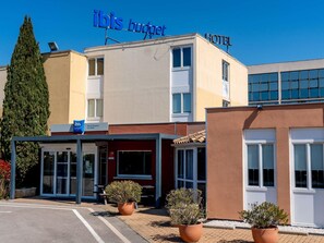 Exterior - Ibis Budget Aix-En-Provence Les Milles (Aix-en-Provence)
