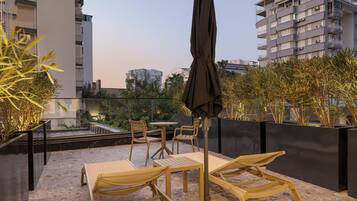 Classic Room, 1 Double Bed, Terrace | Frette Italian sheets, premium bedding, down duvets, free minibar items