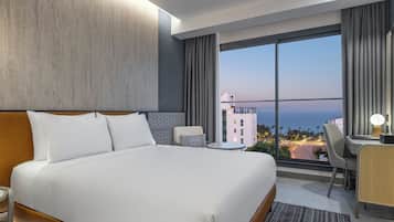 Classic Room, 1 King Bed, Sea View | Frette Italian sheets, premium bedding, down comforters