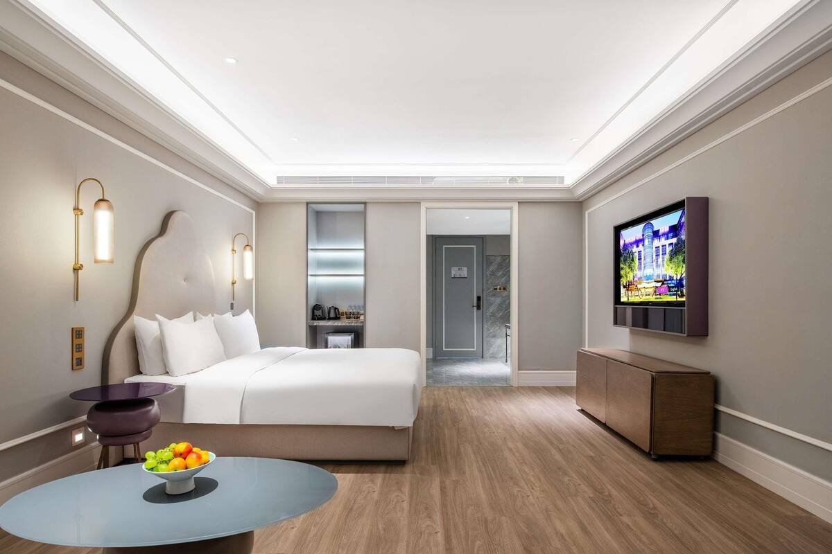 Privilege, Phòng Deluxe, 1 giường cỡ king | Bộ đồ giường cao cấp, chăn bông, minibar với thức uống miễn phí 