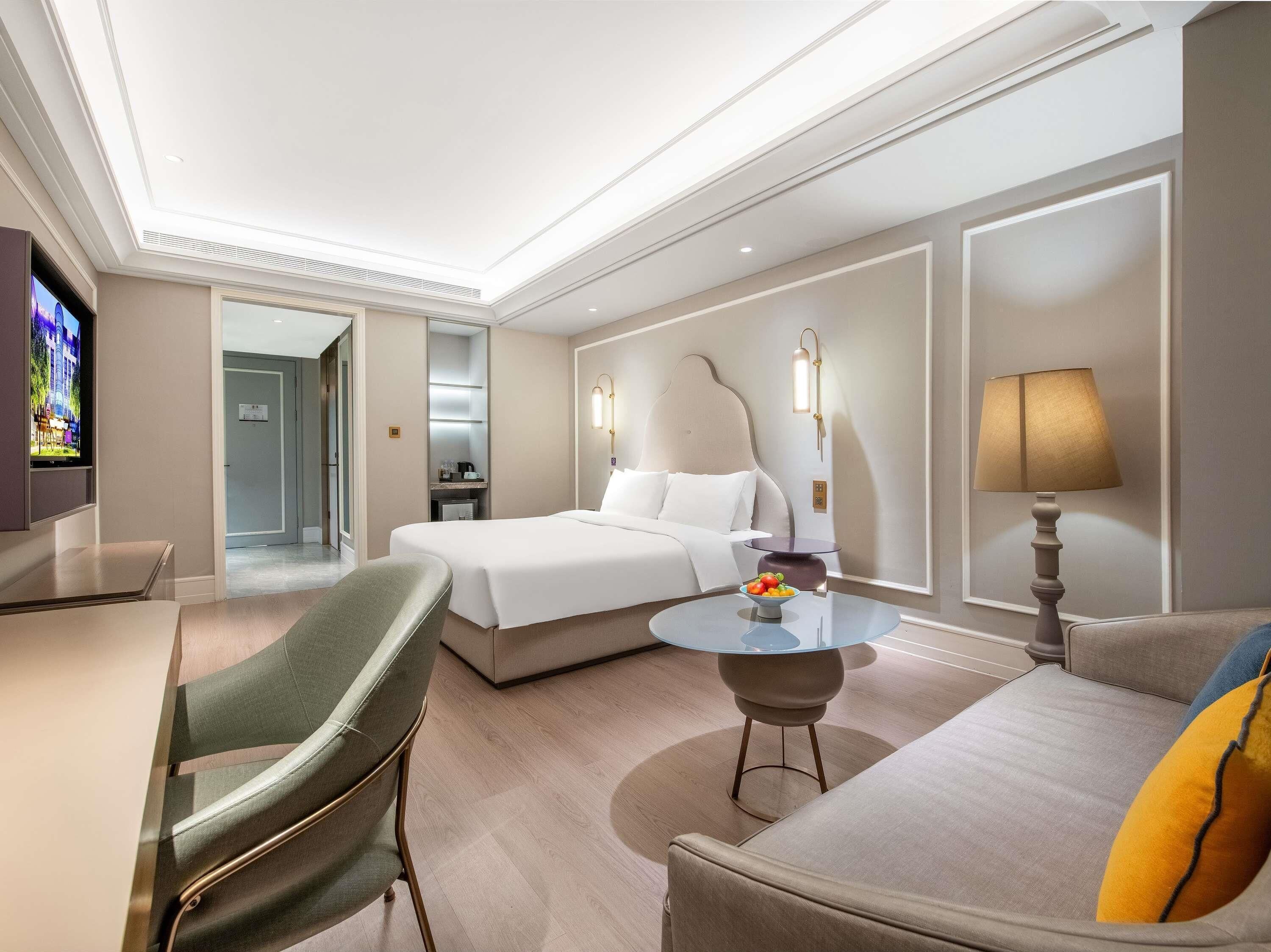 Superior Room, 1 King Bed