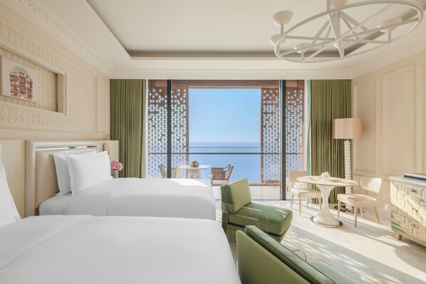 Premium bedding, pillow-top beds, minibar, desk - Raffles Jeddah (Jeddah)