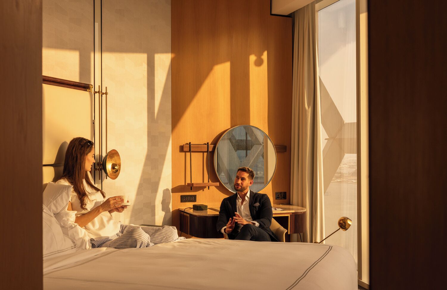 Swiss Executive Room | Ylelliset vuodevaatteet, Select Comfort -patjalliset sängyt