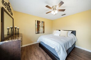 2 bedrooms, iron/ironing board, WiFi, bed sheets