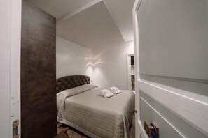 Comfort-Doppelzimmer, Balkon, Blick auf den Innenhof